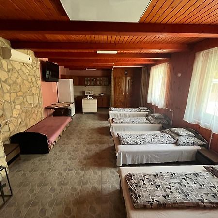 Tiszavirag Apartman Tiszakeszi エクステリア 写真