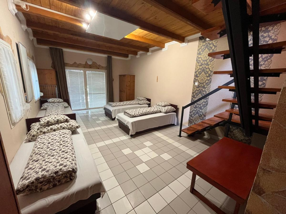 Tiszavirag Apartman Tiszakeszi エクステリア 写真