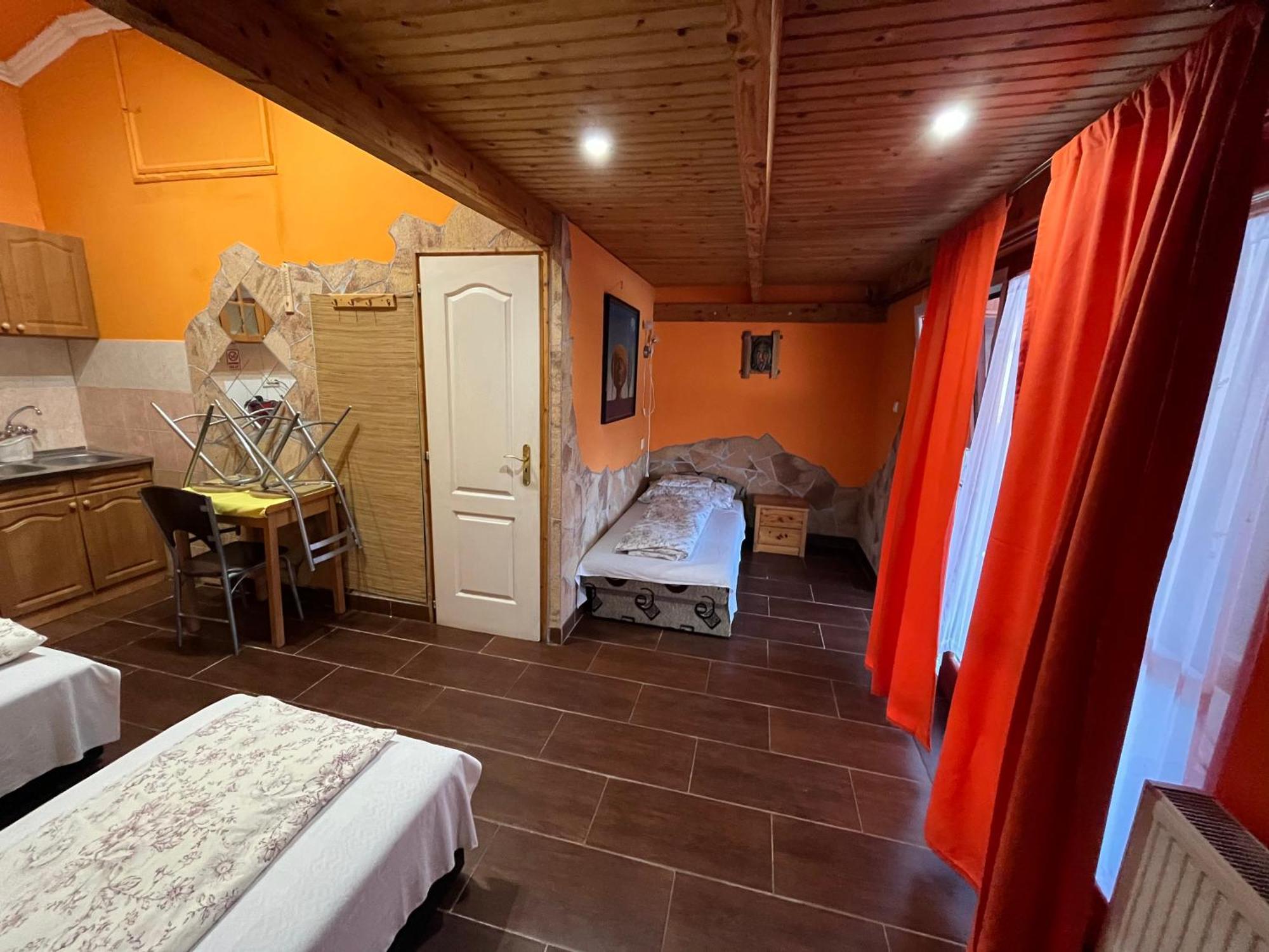 Tiszavirag Apartman Tiszakeszi エクステリア 写真