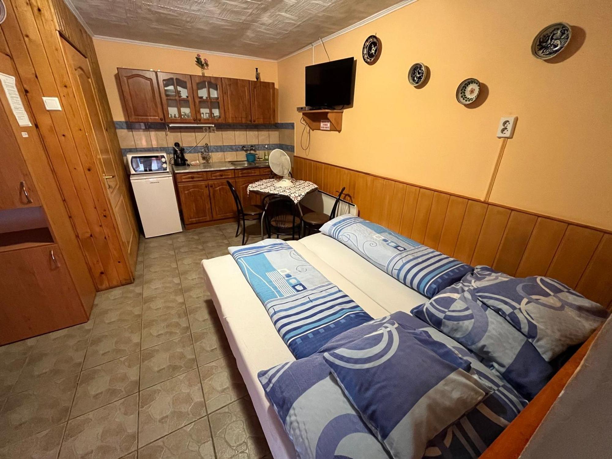 Tiszavirag Apartman Tiszakeszi エクステリア 写真